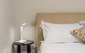 Art Gallery Apartment In Florence - Hosted By Sweetstay